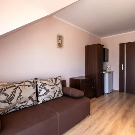 Πανσιόν Zielona 3*